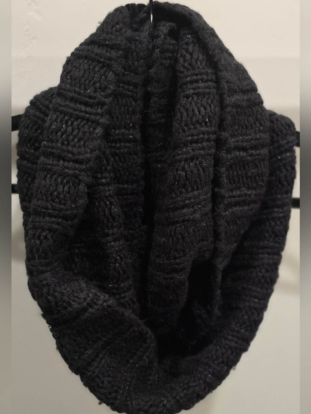 Steve Madden Black w/ a Tint Of Silver Metallic Knit Infinity Scarf
